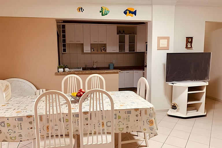 Apartamento no Centro de Bombinhas a 100m da Praia