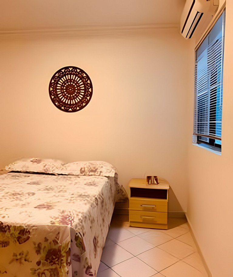 Apartamento no Centro de Bombinhas a 100m da Praia