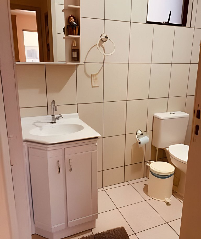 Apartamento no Centro de Bombinhas a 100m da Praia