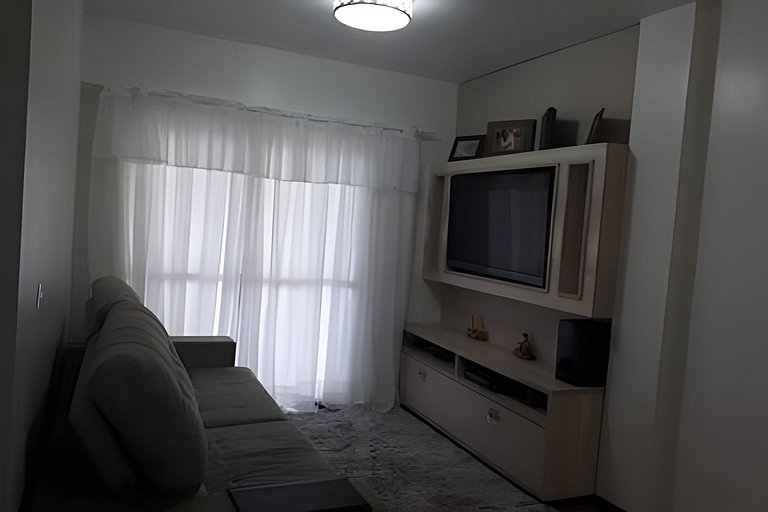 Apartamento a 60 metros da praia em Bombas.