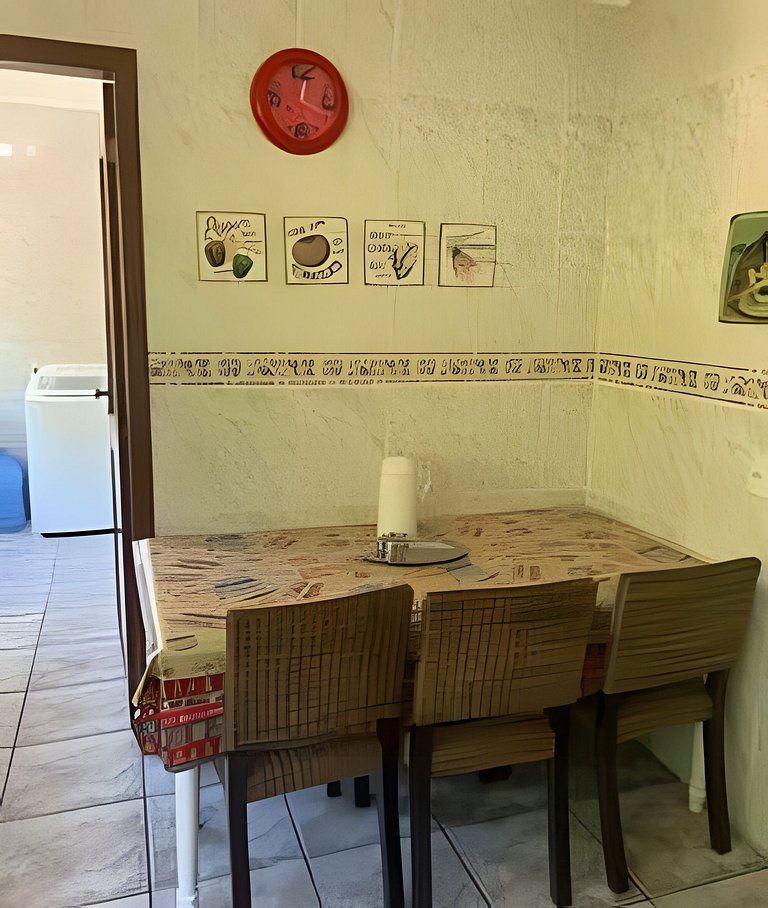 Linda Casa Beira Mar, Centro de Bombinhas SC.