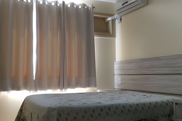 203-Apto à 80 metros do mar no centro de Bombinhas