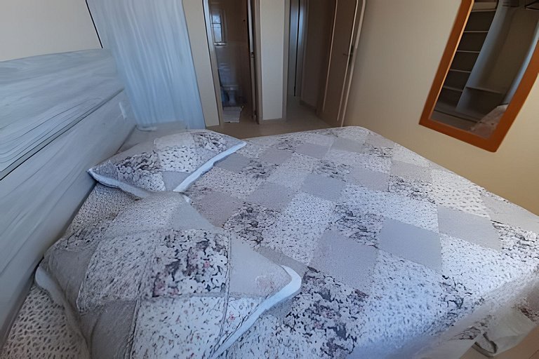 203-Apto à 80 metros do mar no centro de Bombinhas