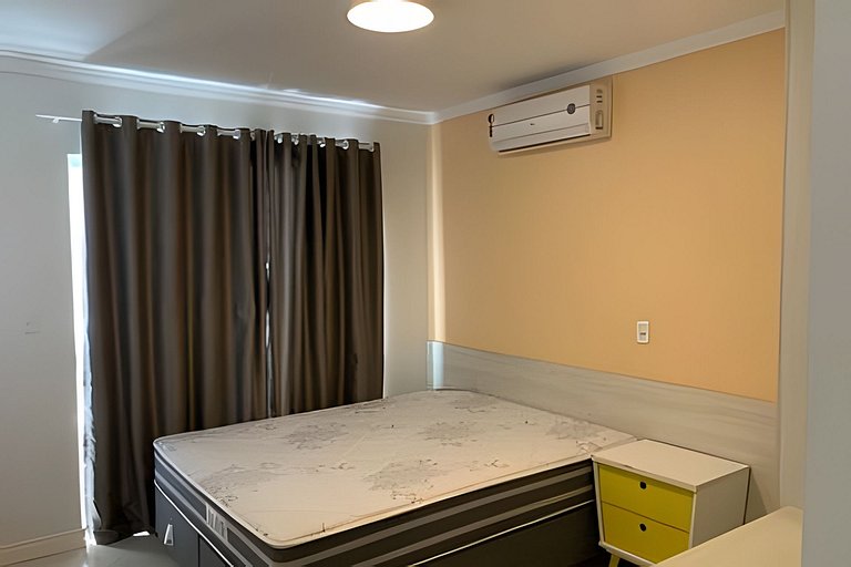 Apto na Praia de Bombas