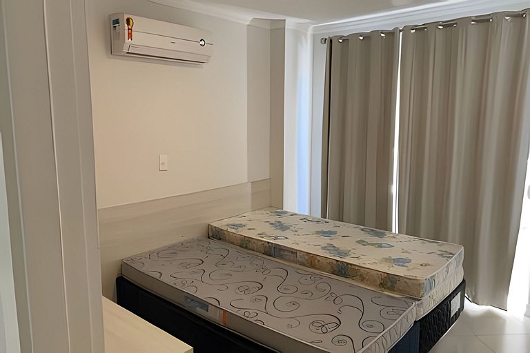 Apto na Praia de Bombas